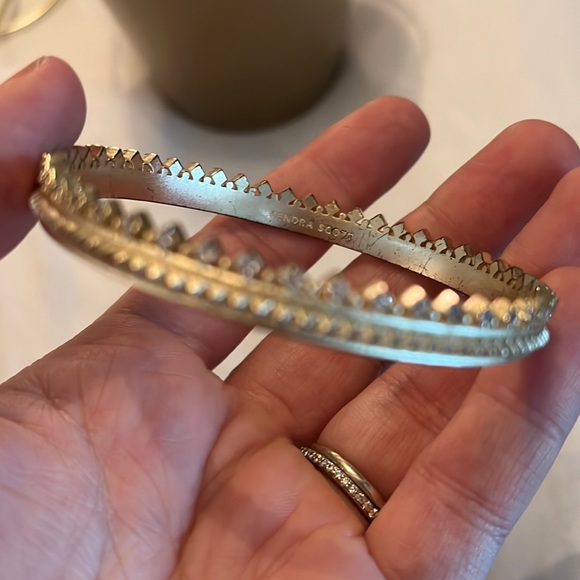 Kendra Scott Crown Bangle Gold - Picture 2 of 3